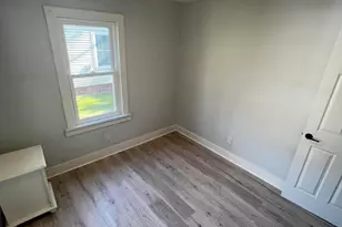 1277 Parkway Dr, Benton Harbor, MI 49022 - Photo 10