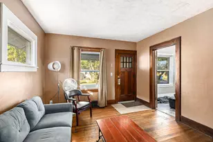 930 Mahlon St, Lansing, MI 48906 - Photo 4