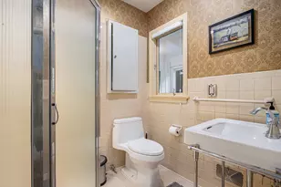 2433 Oakland Dr, Kalamazoo, MI 49008 - Photo 16