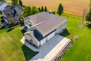 1720 Carlisle Dr, Saint Joseph, MI 49085 - Photo 46