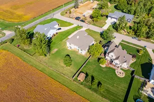 1720 Carlisle Dr, Saint Joseph, MI 49085 - Photo 50