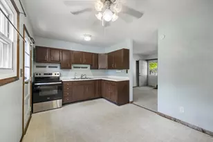 215 S Clinton St, New Buffalo, MI 49117 - Photo 8