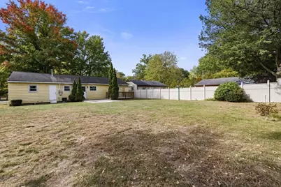 215 S Clinton Street, New Buffalo, MI 49117 - Photo 26