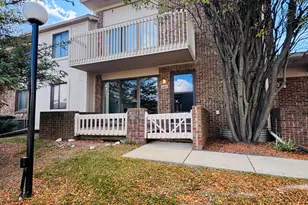 6660 Maple Lakes Dr Dr, West Bloomfield, MI 48322 - Photo 2