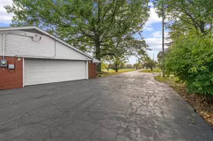 14359 S Dixie Hwy, Monroe, MI 48161 - Photo 4