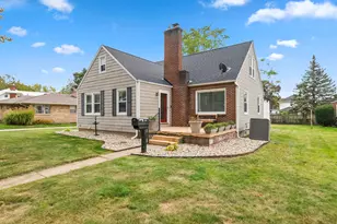 533 W Territorial Rd, Battle Creek, MI 49015 - Photo 2