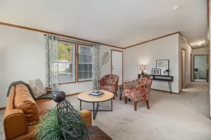 3301 Clubhouse Ct, Kalamazoo, MI 49009 - Photo 2