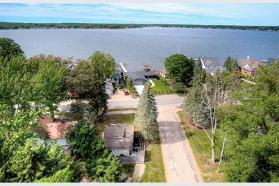 1852 S Shore Drive, Holland, MI 49423 - Photo 16