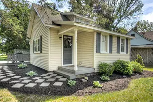 1852 S Shore Dr, Holland, MI 49423 - Photo 1