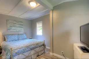 1852 S Shore Dr, Holland, MI 49423 - Photo 10