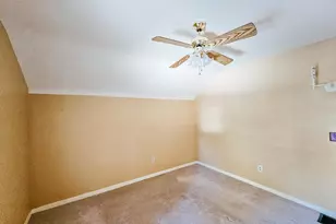 90 S Howell St, Hillsdale, MI 49242 - Photo 24