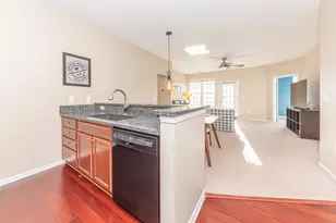 1008 W Summerfield Gln Cir, Ann Arbor, MI 48103 - Photo 10