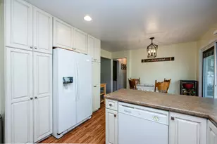 631 Marvin Ave, Saint Joseph, MI 49085 - Photo 8