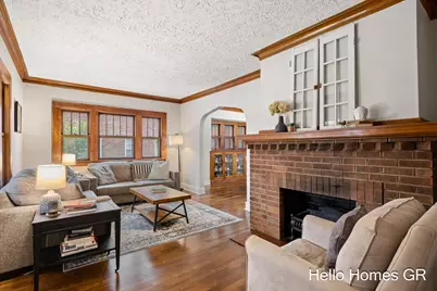 2019 Plainfield Avenue NE, Grand Rapids, MI 49505 - Photo 6