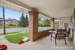 2019 Plainfield Ave NE, Grand Rapids, MI 49505 - Photo 4