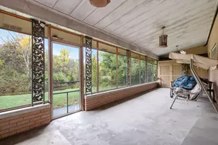 70506 Sunrise Dr, Edwardsburg, MI 49112 - Photo 12