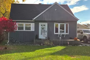 252 23rd Street N, Springfield, MI 49037 - Photo 2