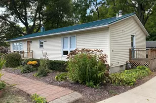 233 N Westwood Ave, Fremont, MI 49412 - Photo 1