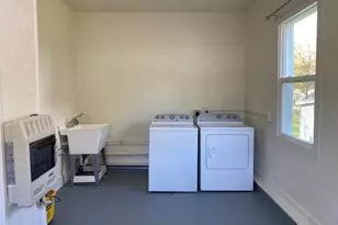 690 Upton Ave, Springfield, MI 49037 - Photo 20