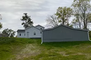 690 Upton Ave, Springfield, MI 49037 - Photo 38