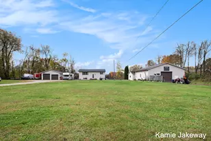 8395 McArthur Ave NE, Belding, MI 48809 - Photo 8