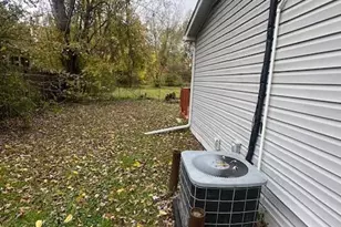 18750 Sumpter Rd, Belleville, MI 48111 - Photo 8