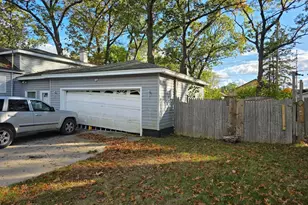 1671 Catherine Ave, Muskegon, MI 49442 - Photo 2