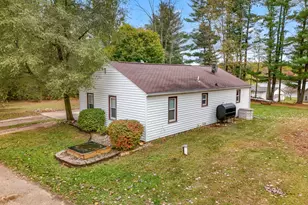 1125 Hickory Ln, Hillsdale, MI 49242 - Photo 26