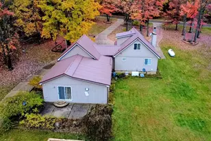 108 Deerwood Ct, Roscommon, MI 48653 - Photo 42