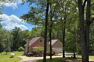108 Deerwood Ct, Roscommon, MI 48653 - Photo 2