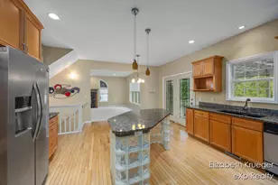 2761 56th St SW, Wyoming, MI 49418 - Photo 14