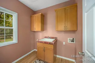 2761 56th St SW, Wyoming, MI 49418 - Photo 20