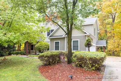 8041 Therese Court SE, Caledonia, MI 49316 - Photo 2