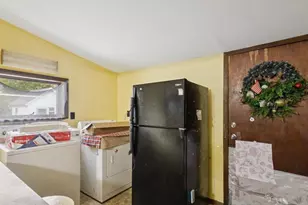 239 N Dwight St, Jackson, MI 49202 - Photo 18