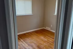 2490 Pinetree Dr, Trenton, MI 48183 - Photo 20