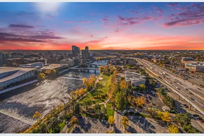 335 Bridge Street NW #1406, Grand Rapids, MI 49504 - Photo 2