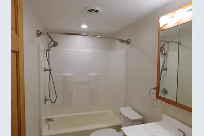 32005 W 12 Mile Road #206, Farmington Hills, MI 48334 - Photo 14