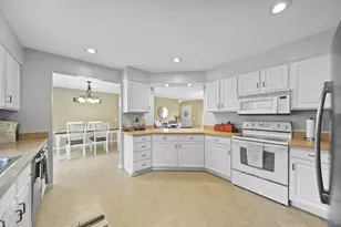 3584 Hunters Ct, Grass Lake, MI 49240 - Photo 10