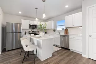 541 Snow Pine Ct NE, Cedar Springs, MI 49319 - Photo 6