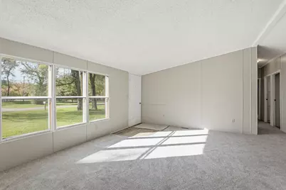 212 Elm Street, Howard City, MI 49329 - Photo 4