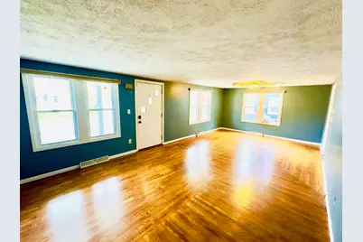 917 W Barnes Avenue, Lansing, MI 48910 - Photo 8