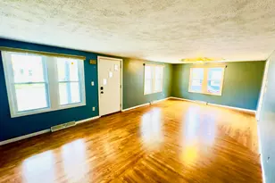 917 W Barnes Ave, Lansing, MI 48910 - Photo 8