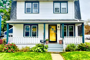 917 W Barnes Ave, Lansing, MI 48910 - Photo 1
