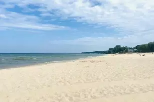 305 N Robert St, Ludington, MI 49431 - Photo 46