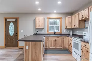 11256 S Roby Lake Dr, Baldwin, MI 49304 - Photo 10