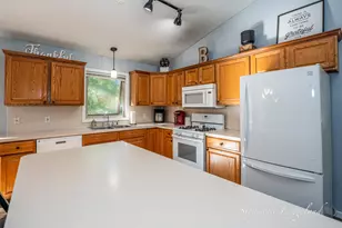 11037 Skyway Ln, Allendale, MI 49401 - Photo 14