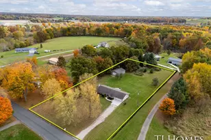 9188 Whittall St NE, Rockford, MI 49341 - Photo 2