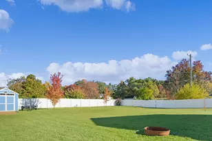 825 Amber Ridge Dr Dr SW, Byron Center, MI 49315 - Photo 16