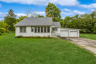 315 Pine St, Decatur, MI 49045 - Photo 2