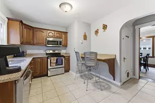 39 N Broad St, Battle Creek, MI 49017 - Photo 8